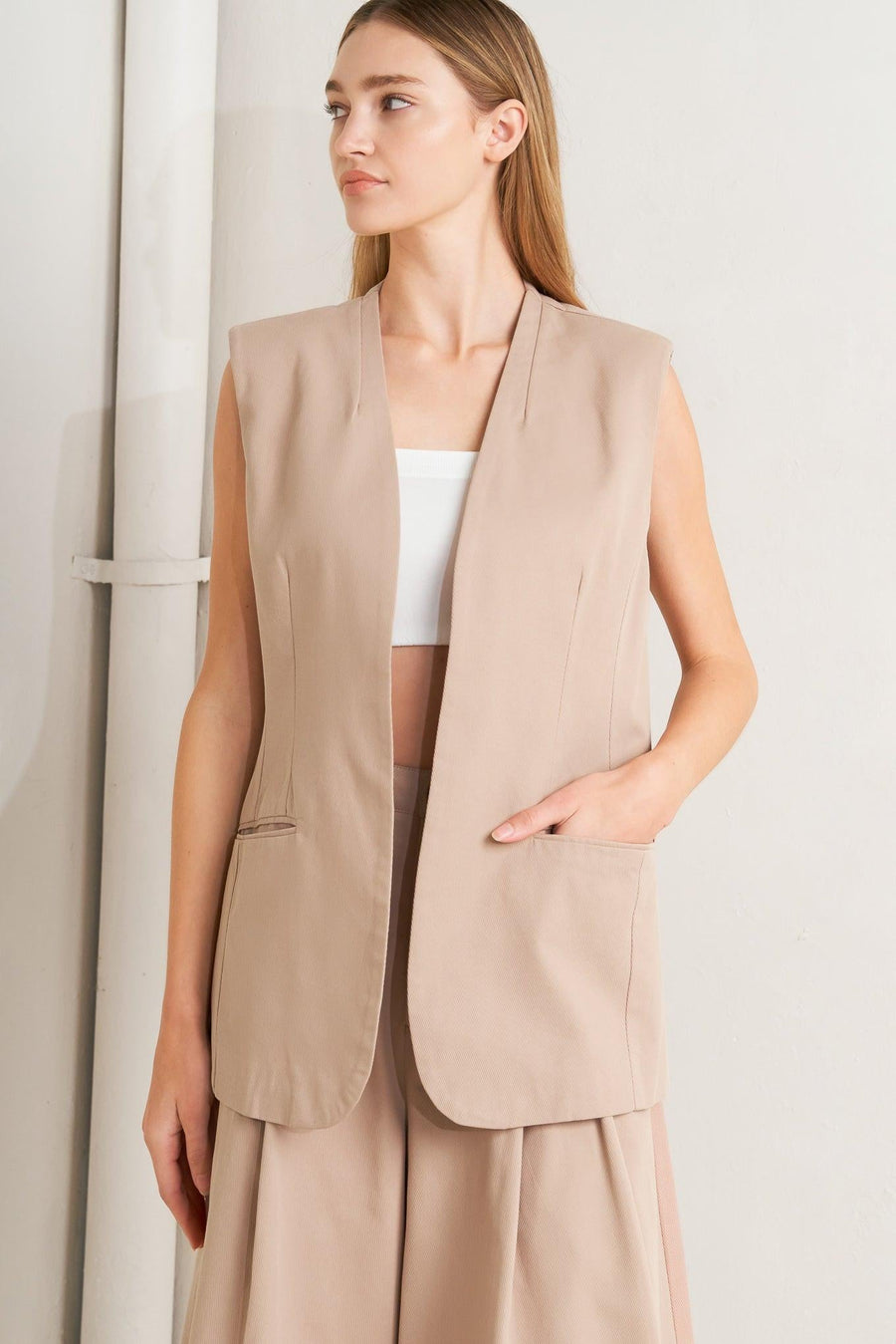 ELEGANT PLEAT WOVEN MIDI VEST - Glamourous Grace
