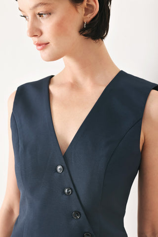 POWER PLAY WOVEN VEST - Glamourous Grace