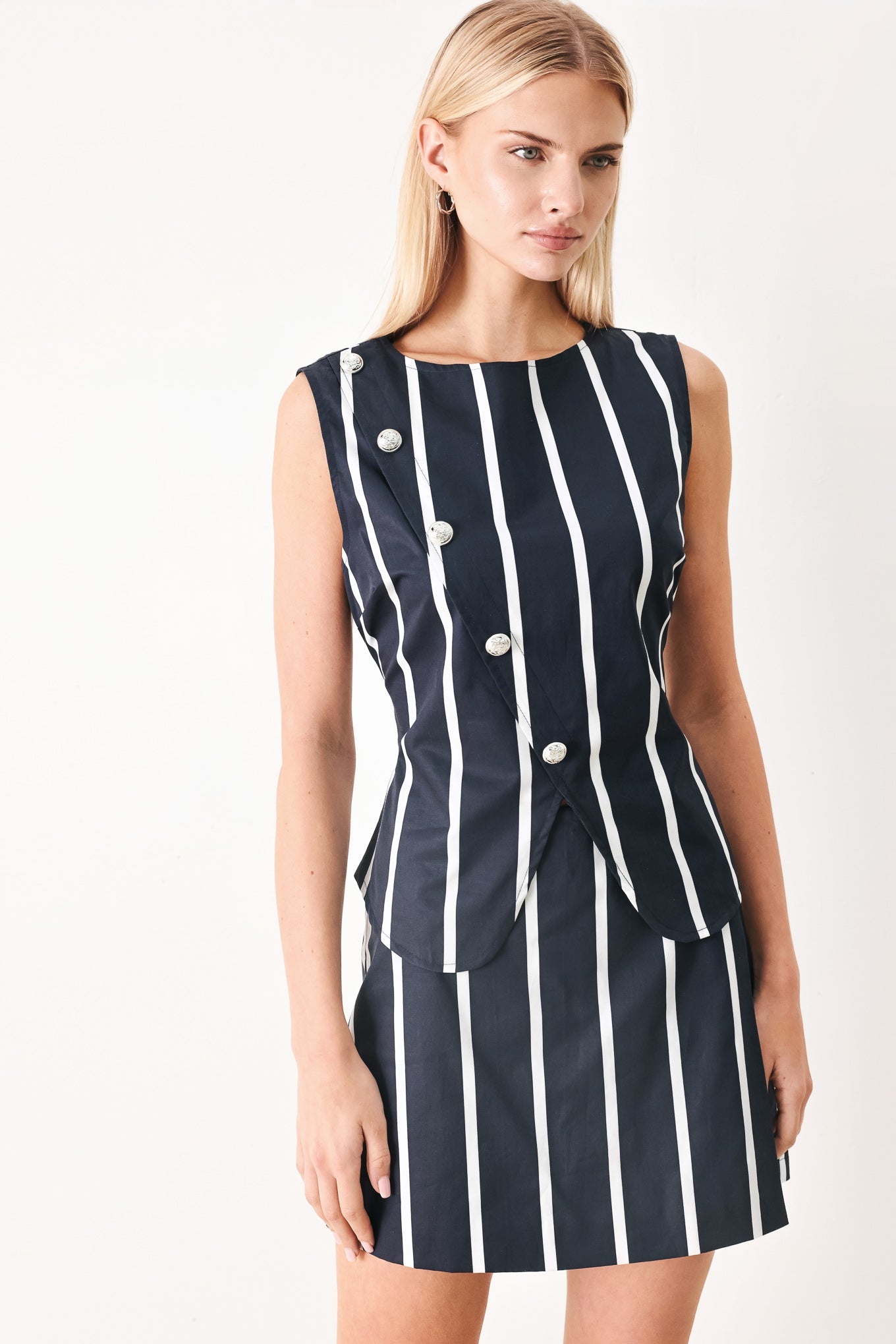 DARK RHYTHM STRIPE WOVEN TOP - Glamourous Grace