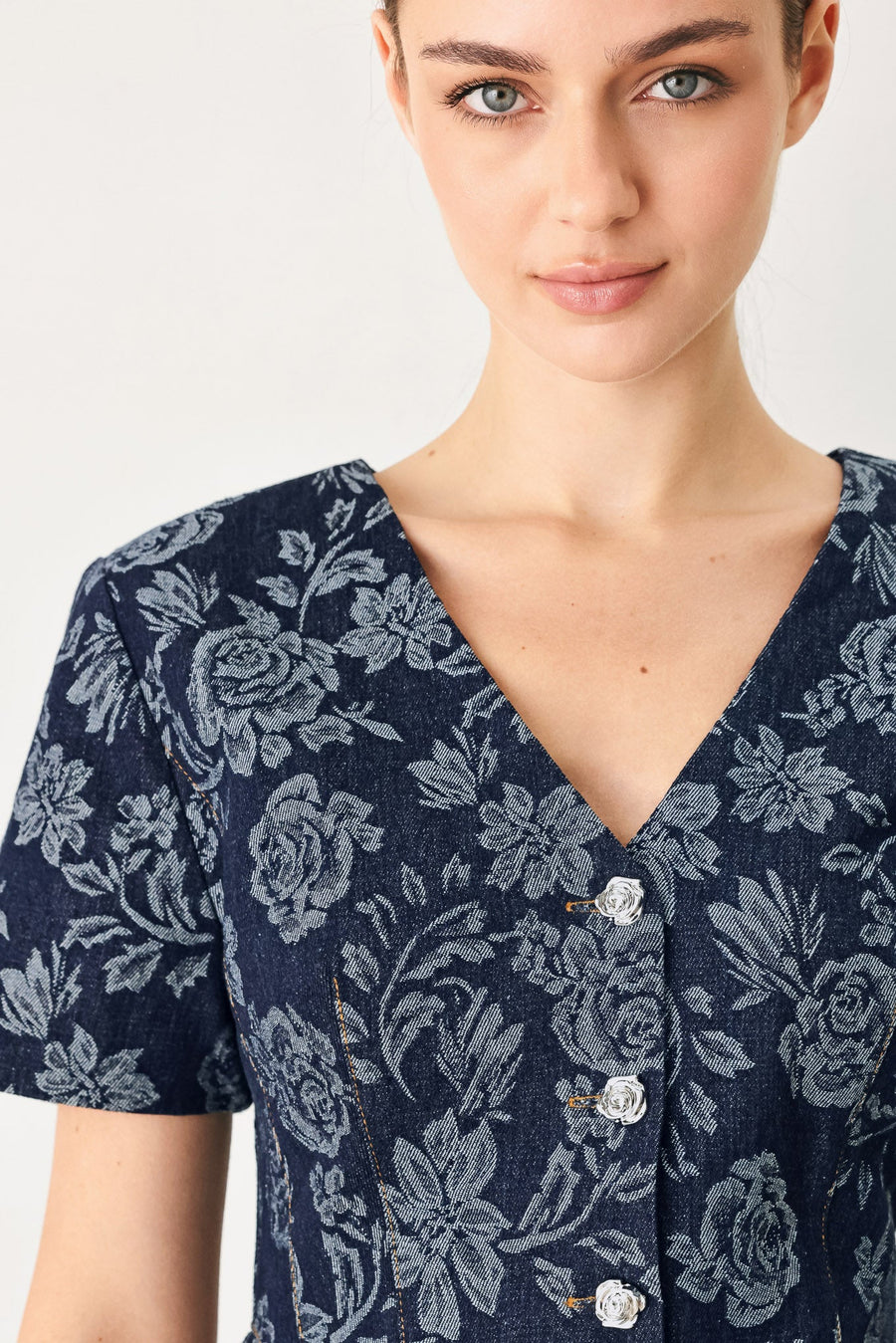 ROSETTE FLORAL WOVEN JACQUARD TOP - Glamourous Grace