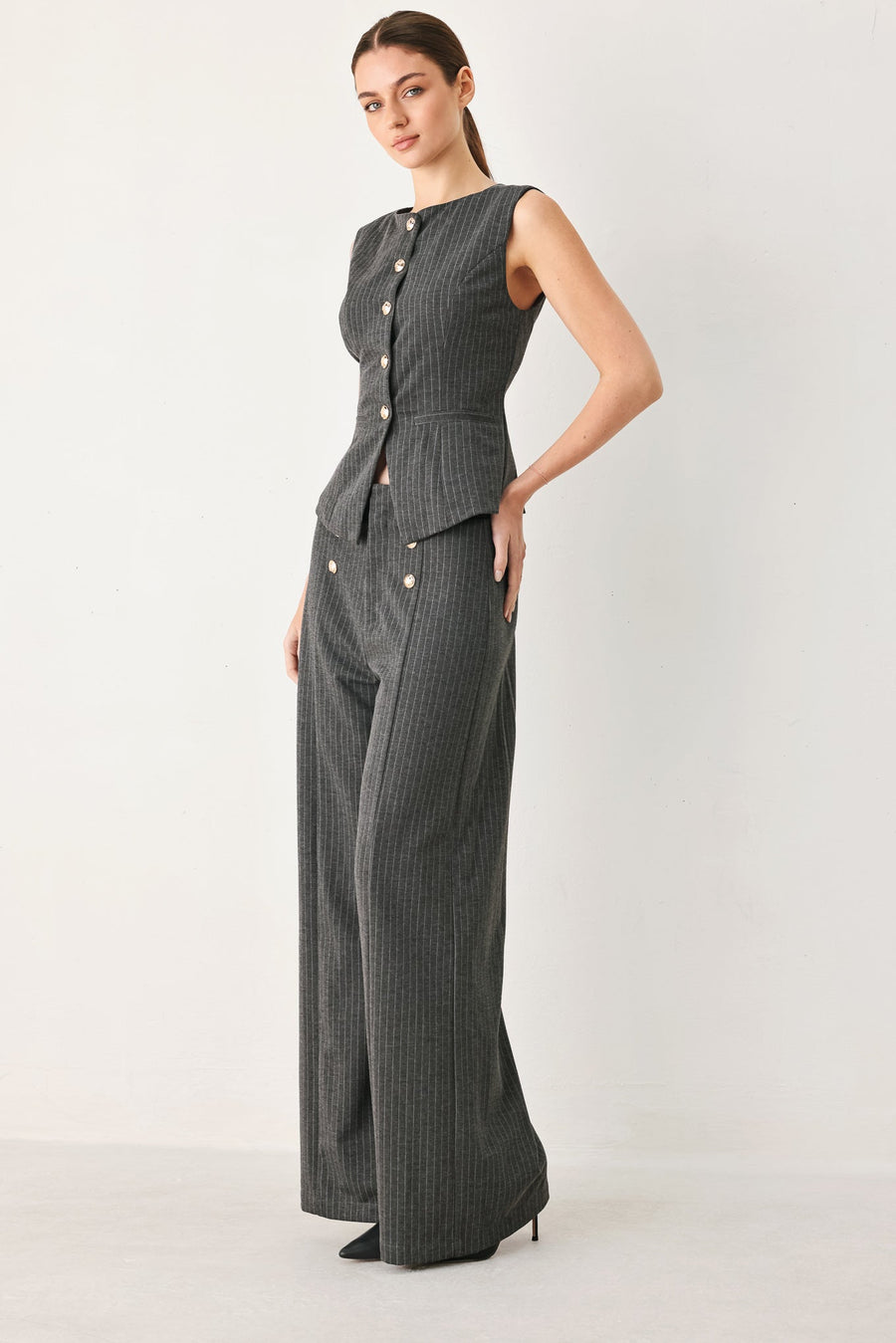 MODERN PINSTRIPE WOVEN VEST - Glamourous Grace