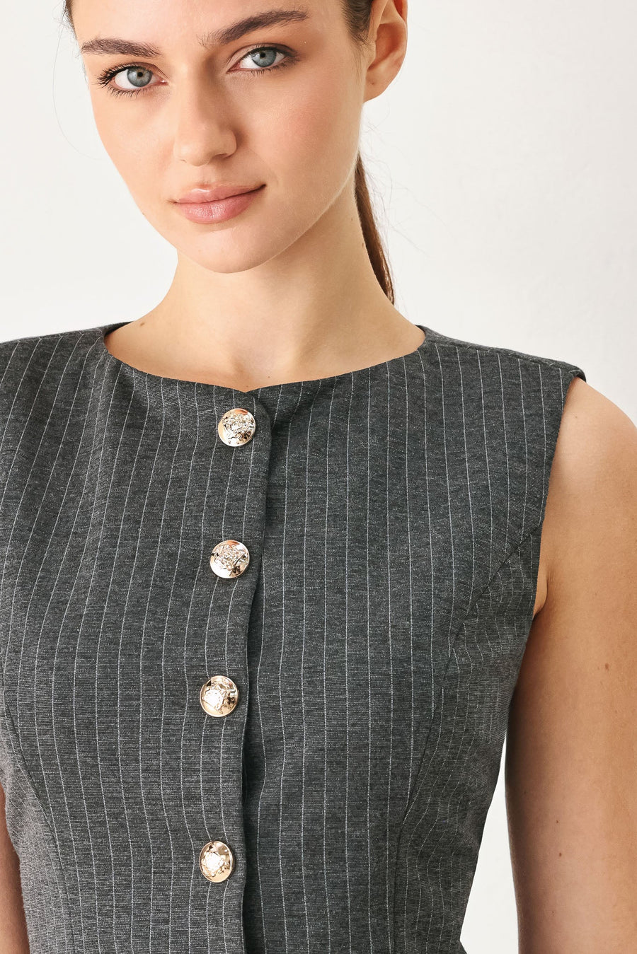 MODERN PINSTRIPE WOVEN VEST - Glamourous Grace