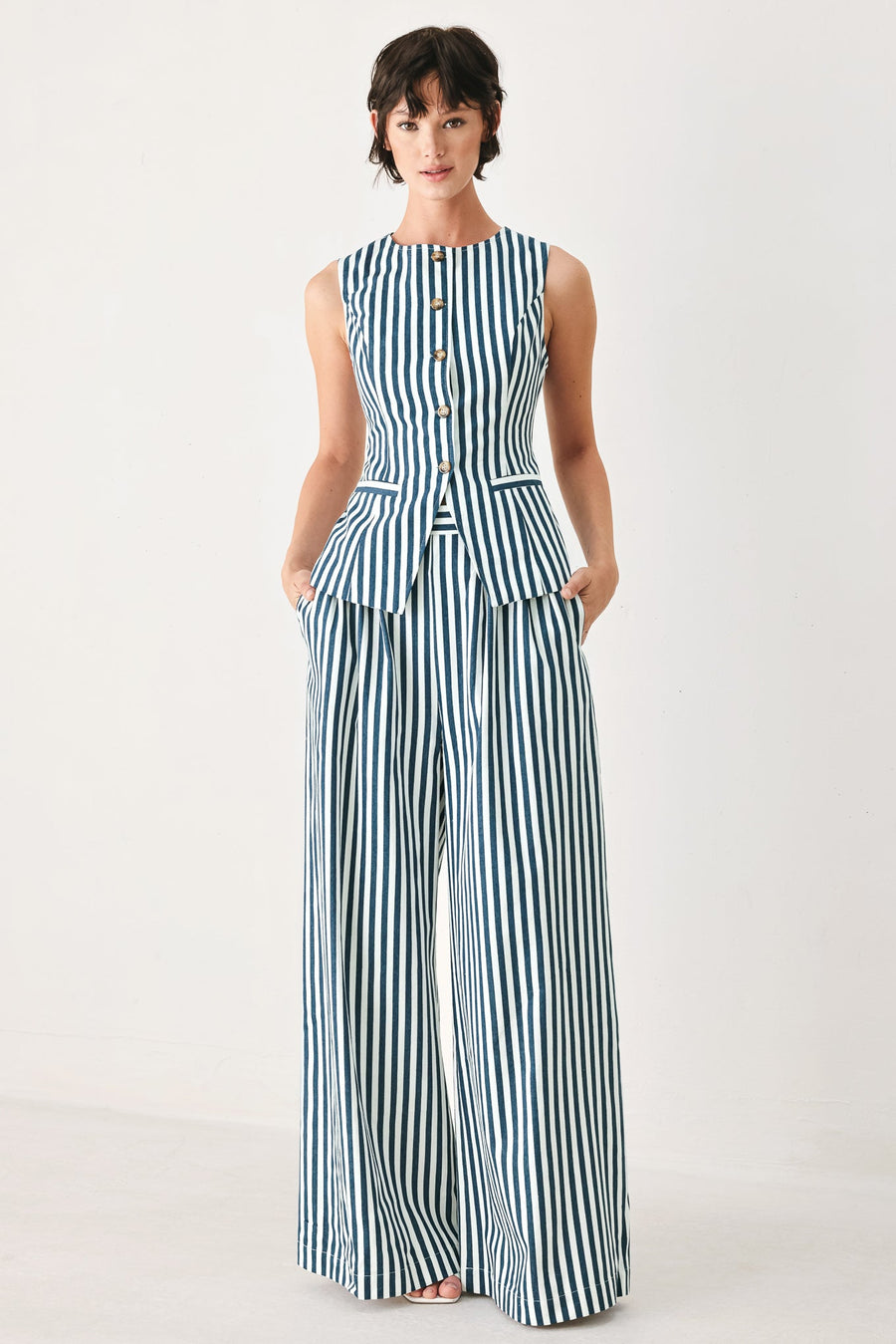 PORTSIDE STRIPE WOVEN VEST - Glamourous Grace