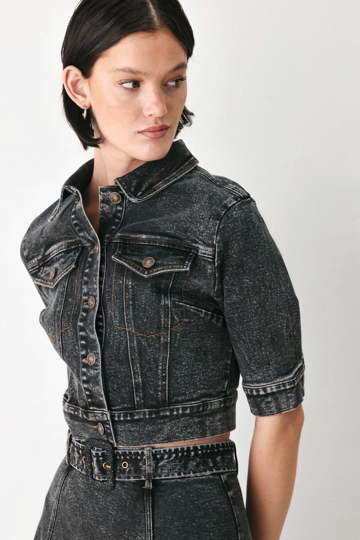 SHADOW STITCH ROMANCE DENIM CROP JACKET - Glamourous Grace