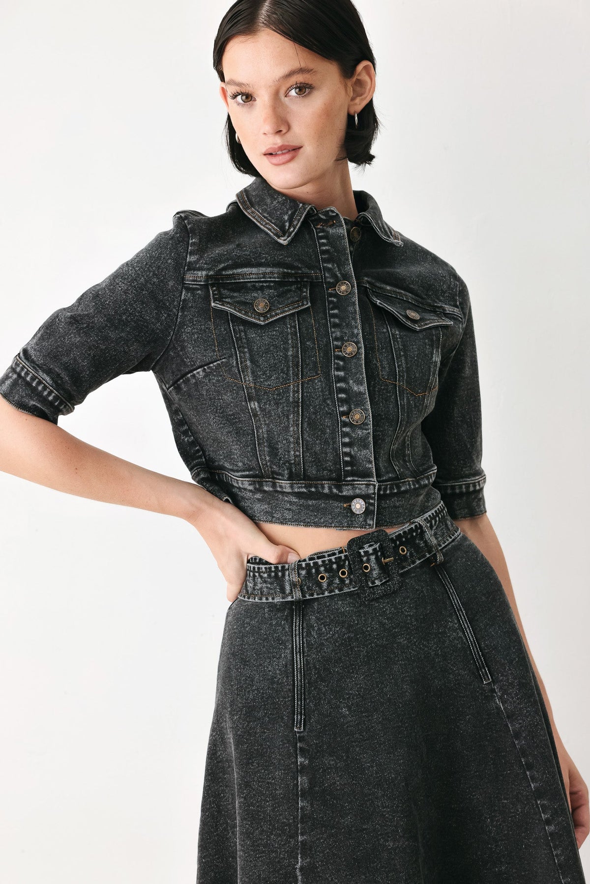 SHADOW STITCH ROMANCE DENIM CROP JACKET - Glamourous Grace