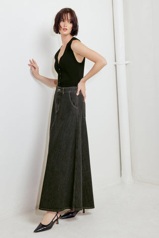 TRADING SECRETS DENIM SKIRT - Glamourous Grace