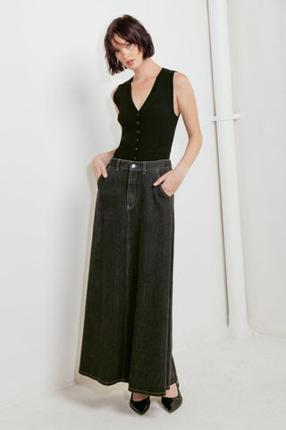 TRADING SECRETS DENIM SKIRT - Glamourous Grace