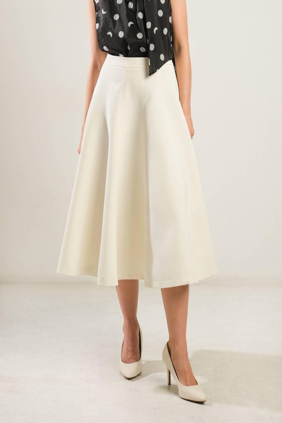 DELICATE TOUCH  WOVEN SKIRT - Glamourous Grace