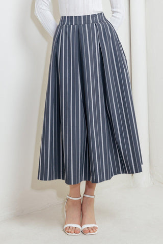 BEHIND THE GRIN WOVEN MIDI SKIRT - Glamourous Grace
