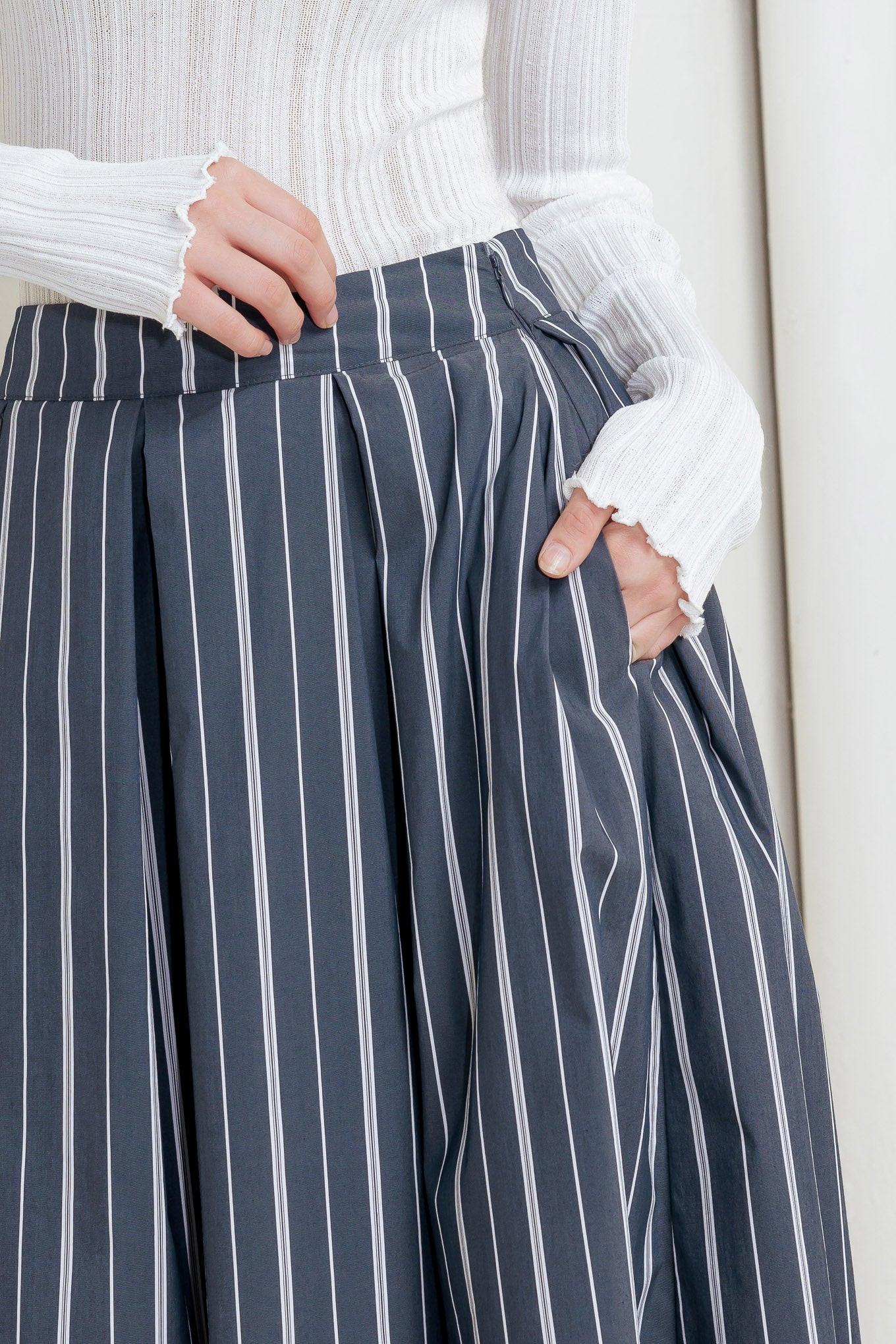 BEHIND THE GRIN WOVEN MIDI SKIRT - Glamourous Grace