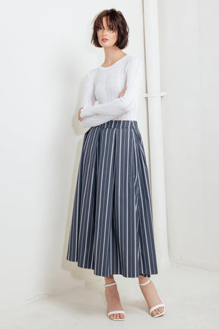 BEHIND THE GRIN WOVEN MIDI SKIRT - Glamourous Grace