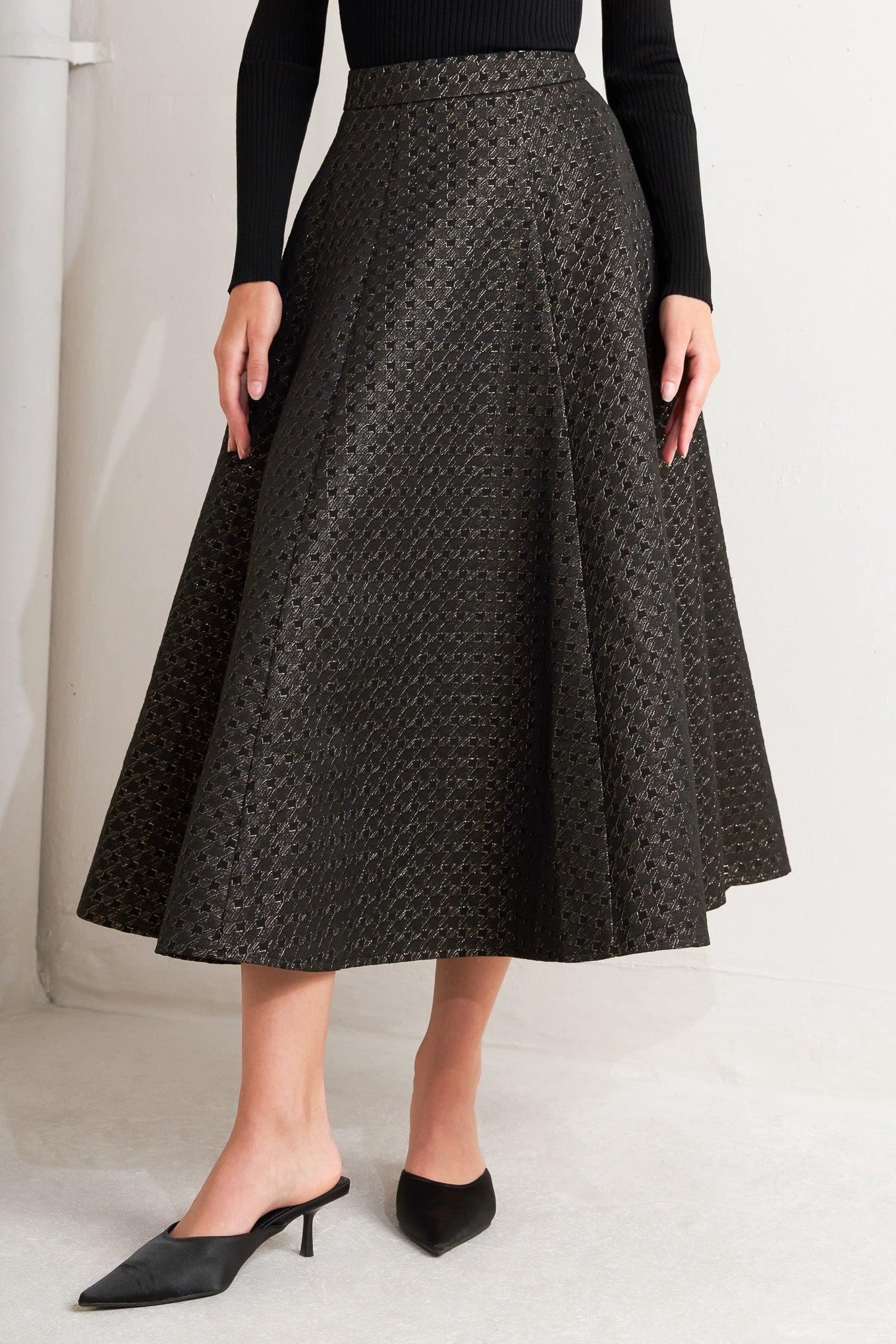 EVENING SCULPT METALLIC WOVEN CIRCLE SKIRT - Glamourous Grace