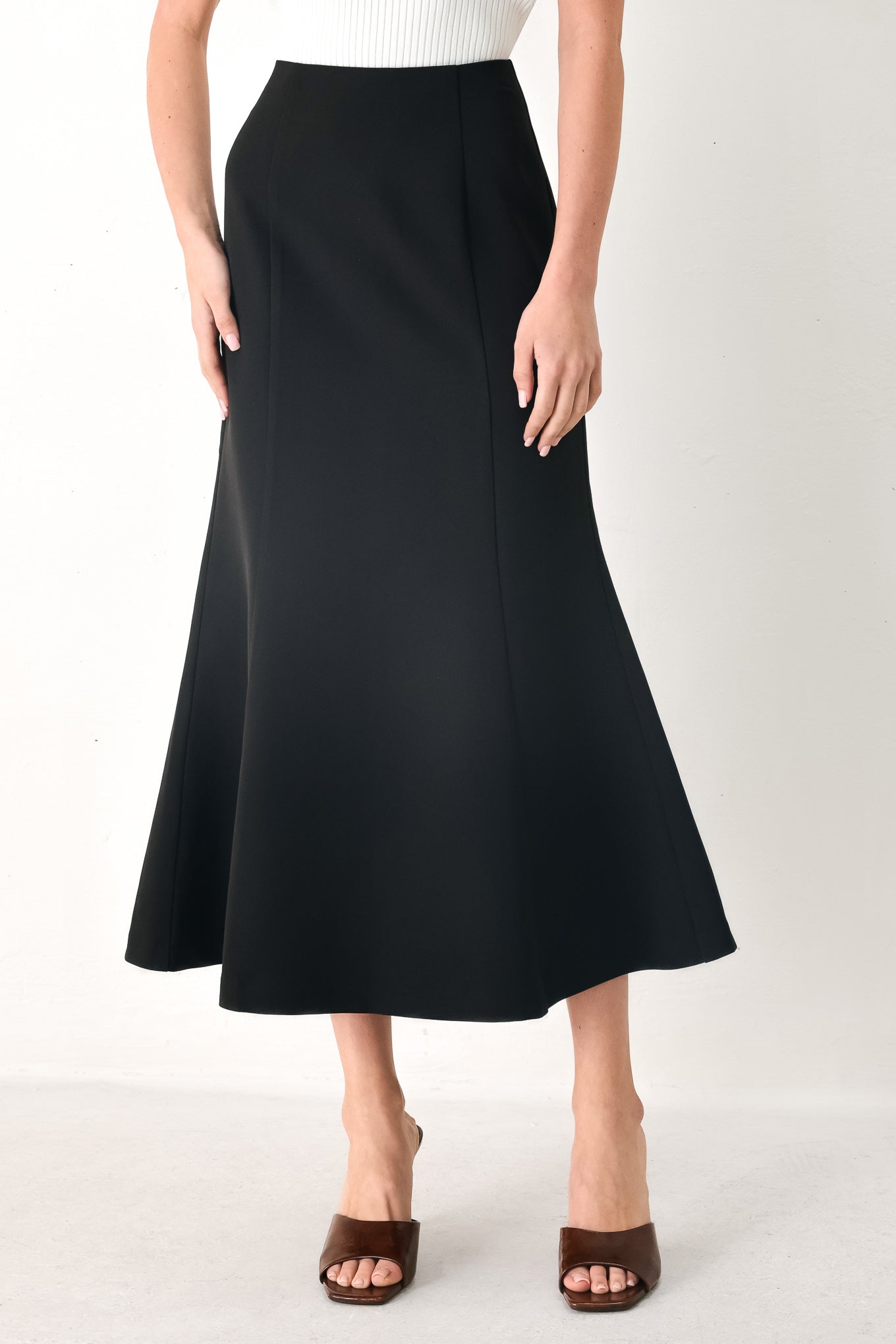 EVERYDAY PERFECTION WOVEN MIDI SKIRT - Glamourous Grace