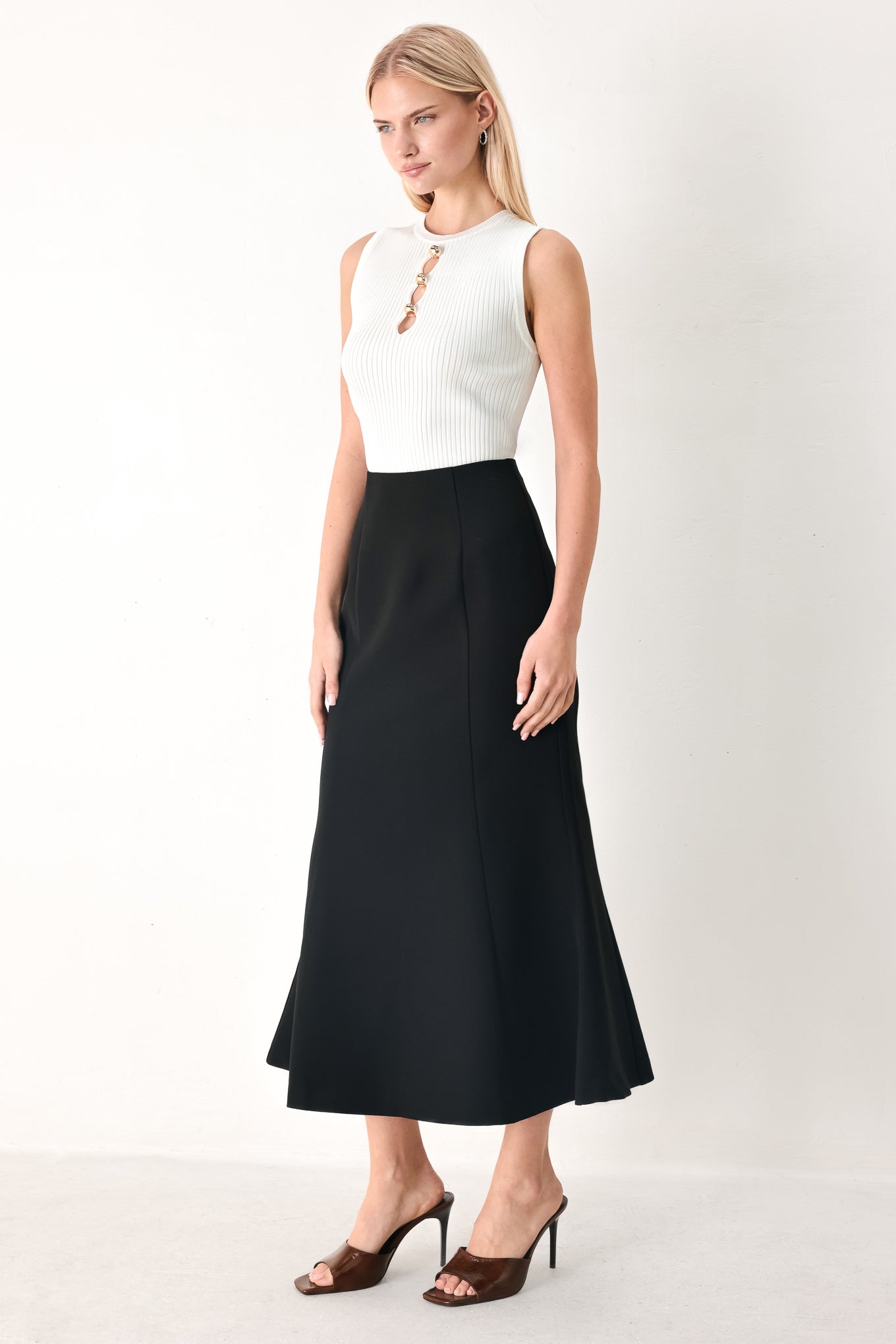 EVERYDAY PERFECTION WOVEN MIDI SKIRT - Glamourous Grace