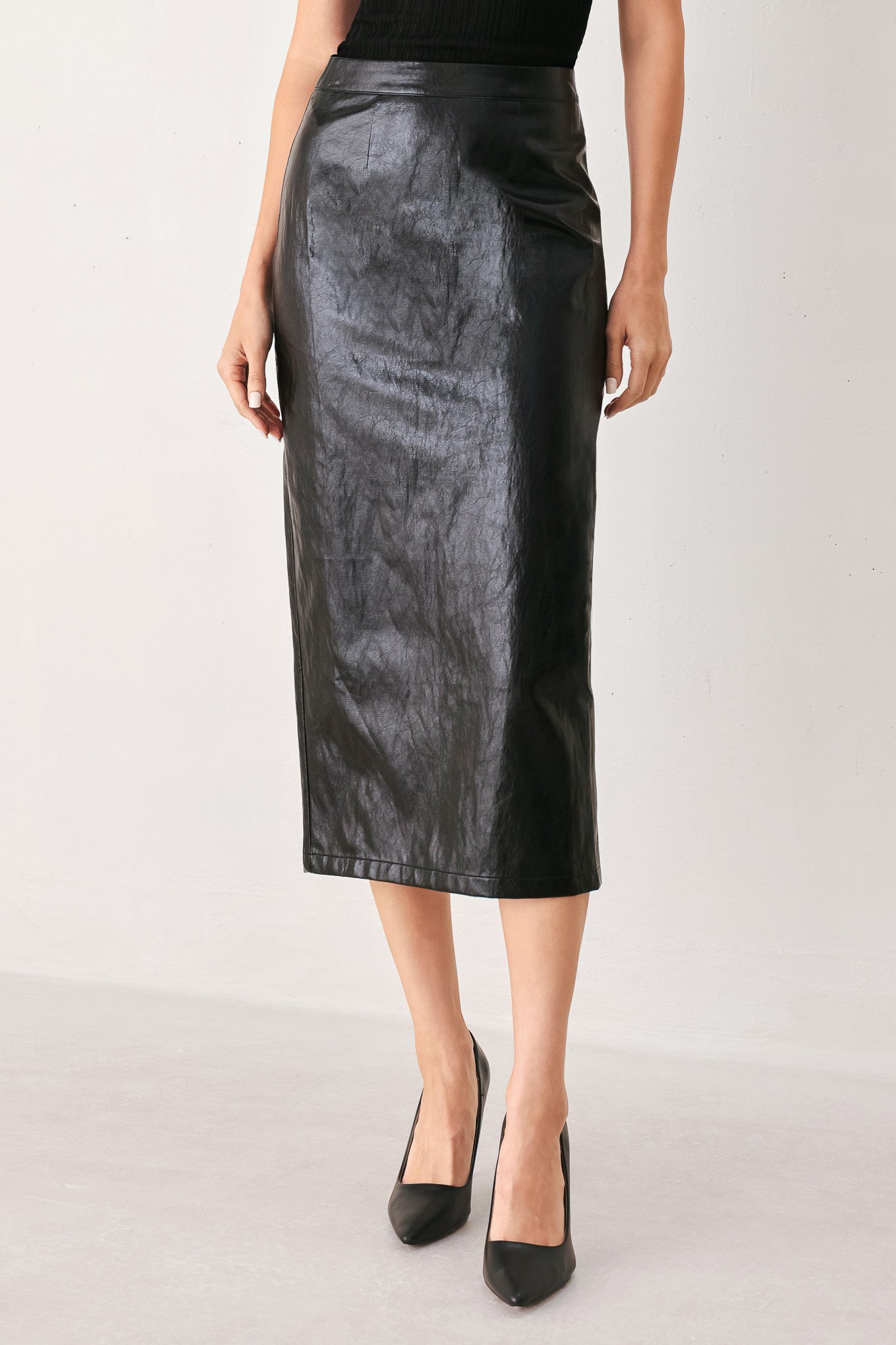 PORT WINE HIGH-RISE FAUX LEATHER SKIRT - Glamourous Grace