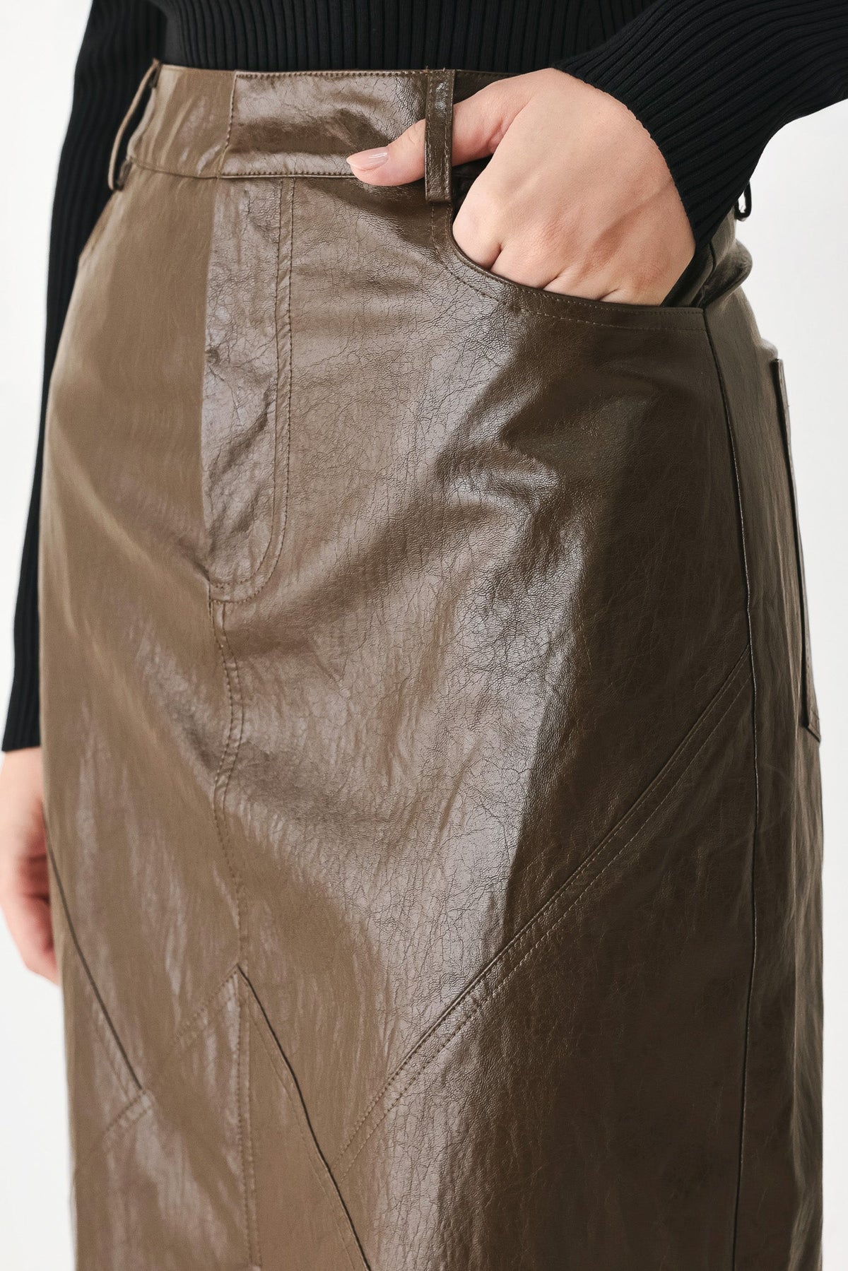 STONE LEATHER COLUMN FAUX LEATHER PENCIL SKIRT - Glamourous Grace