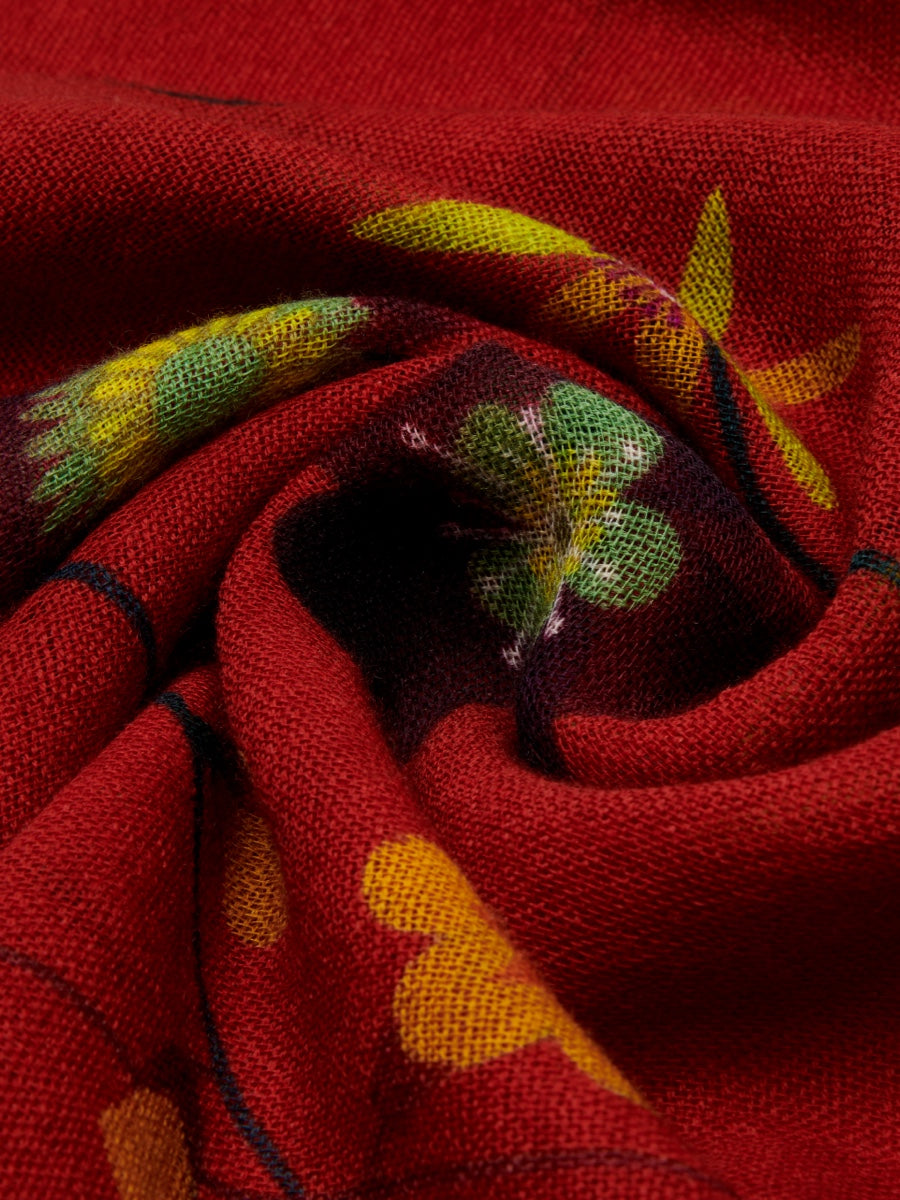 Evelina (red) - Soft and lightweight Italian scarf from premium wool - Glamourous Grace