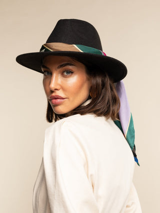 Fiorella (green) - Soft and lightweight Italian foulard from pure silk - Glamourous Grace