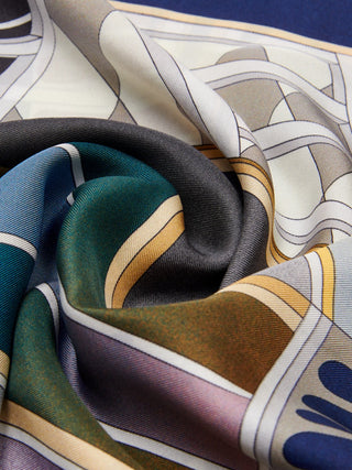 Fiorella (red/blue) - Soft and lightweight Italian foulard from pure silk - Glamourous Grace