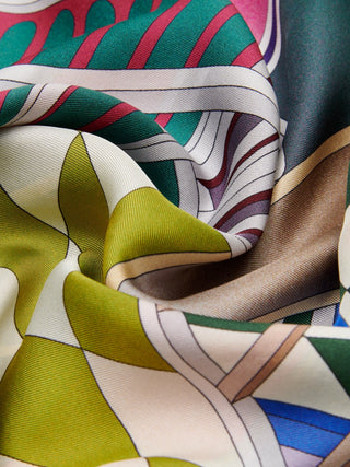 Fiorella (green) - Soft and lightweight Italian foulard from pure silk - Glamourous Grace