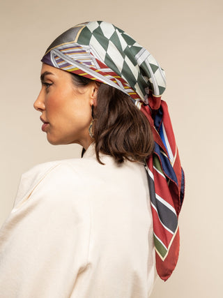 Fiorella (red/blue) - Soft and lightweight Italian foulard from pure silk - Glamourous Grace