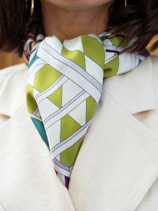 Fiorella (green) - Soft and lightweight Italian foulard from pure silk - Glamourous Grace