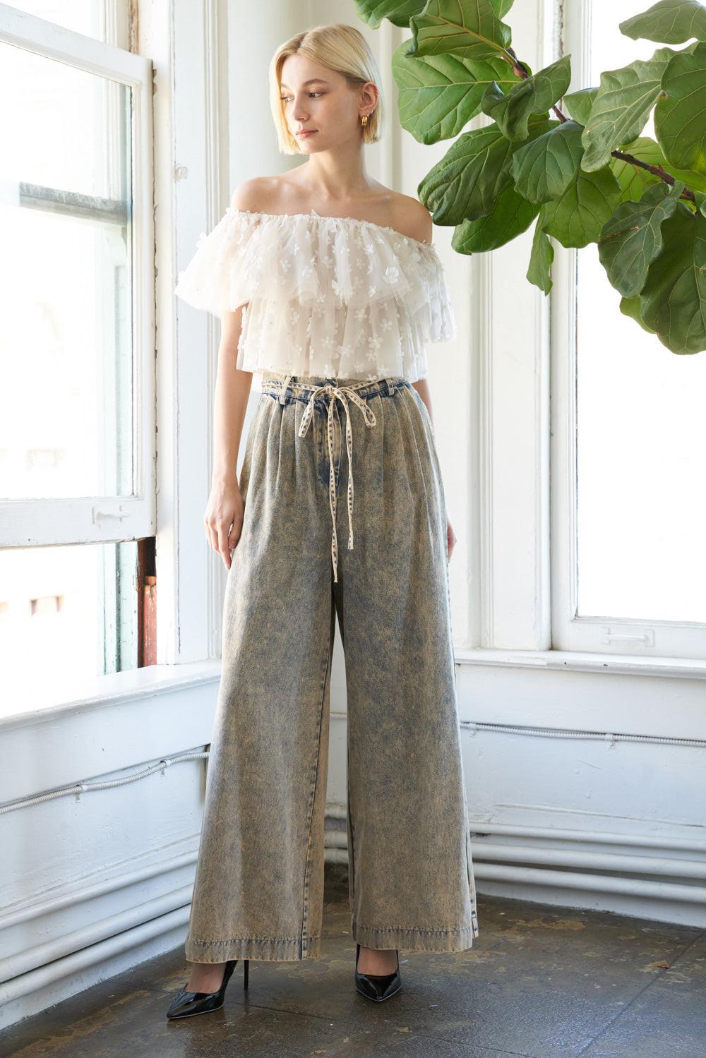 PASSING THOUGH DENIM PANTS - Glamourous Grace