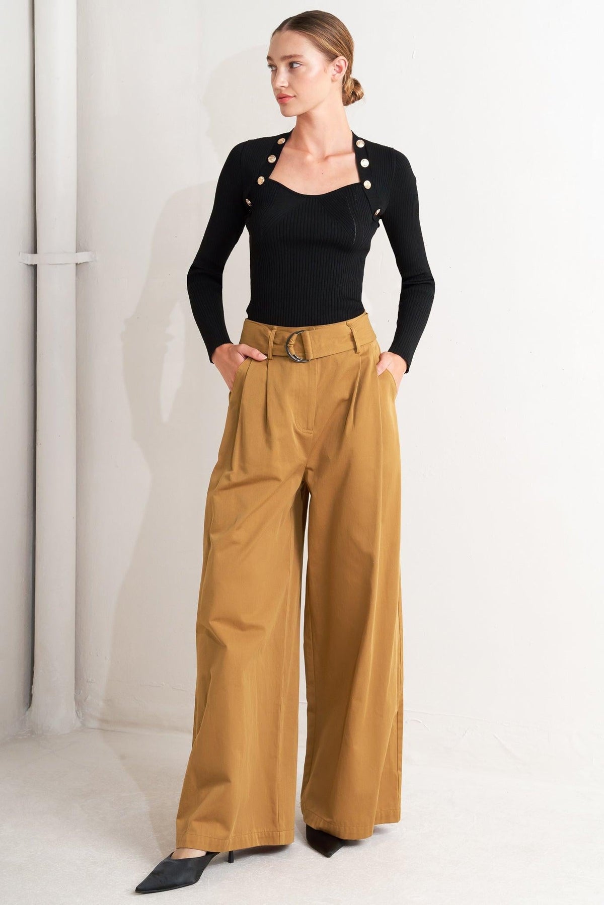ELEGANCE UNVEILED WOVEN PANTS - Glamourous Grace