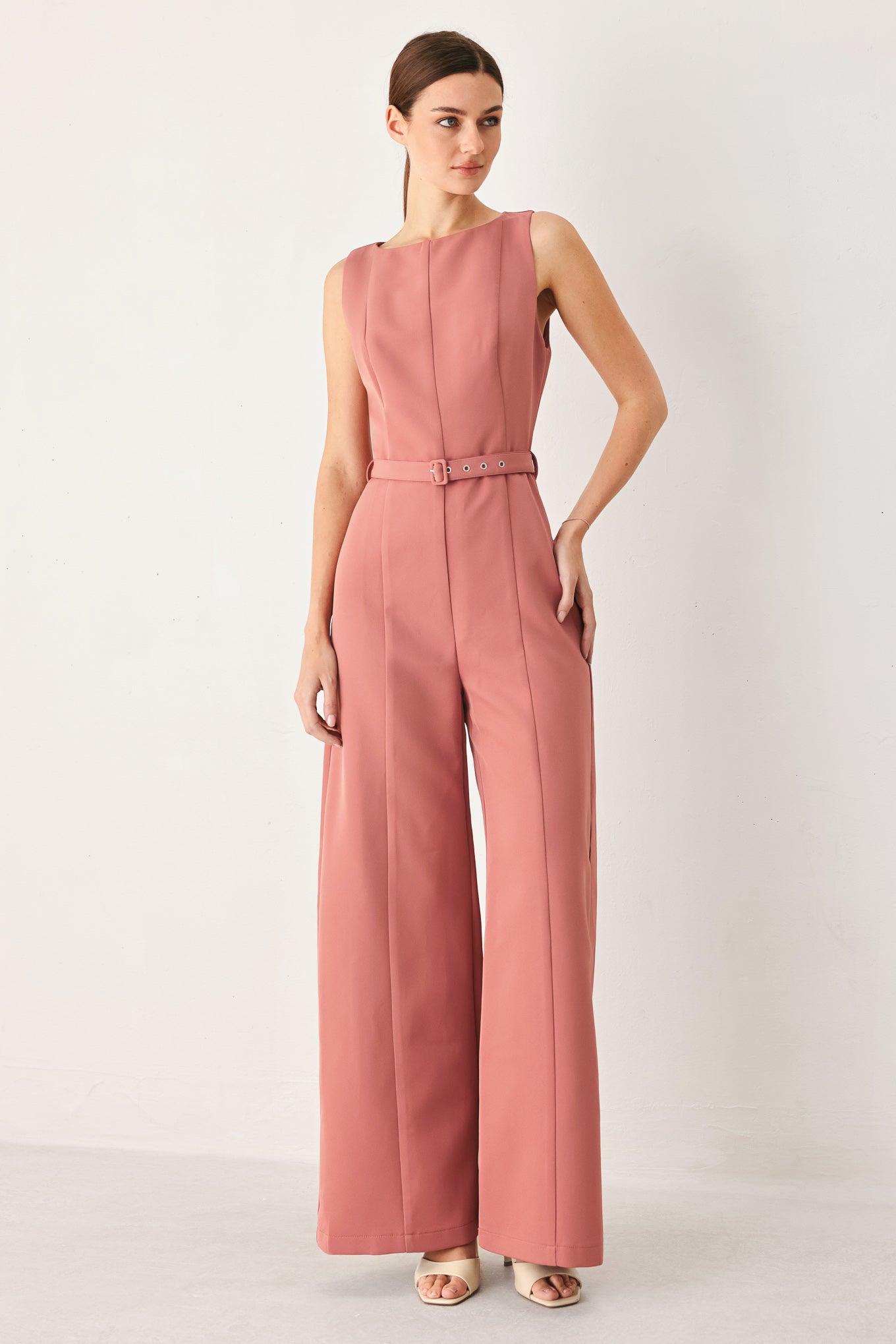 PRETTY MOMENT WOVEN JUMPSUIT - Glamourous Grace