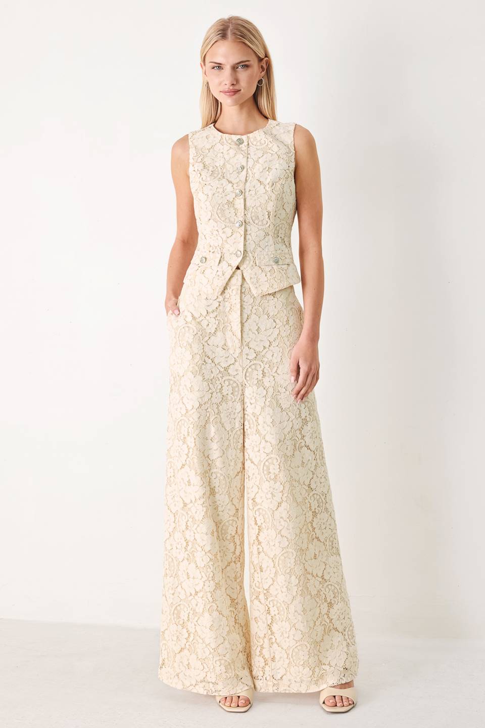 DELICATE BEAUTY WOVEN LACE PANTS - Glamourous Grace