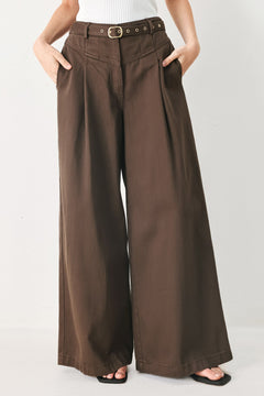 BROWN SUGAR STATEMENT WOVEN PANTS