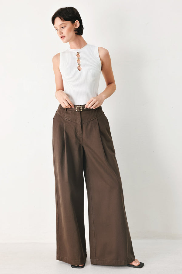 BROWN SUGAR STATEMENT WOVEN PANTS - Glamourous Grace