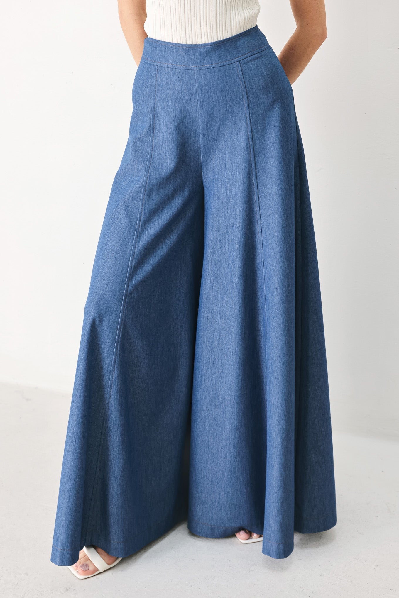 CASUAL ROMANCE WOVEN PANTS - Glamourous Grace