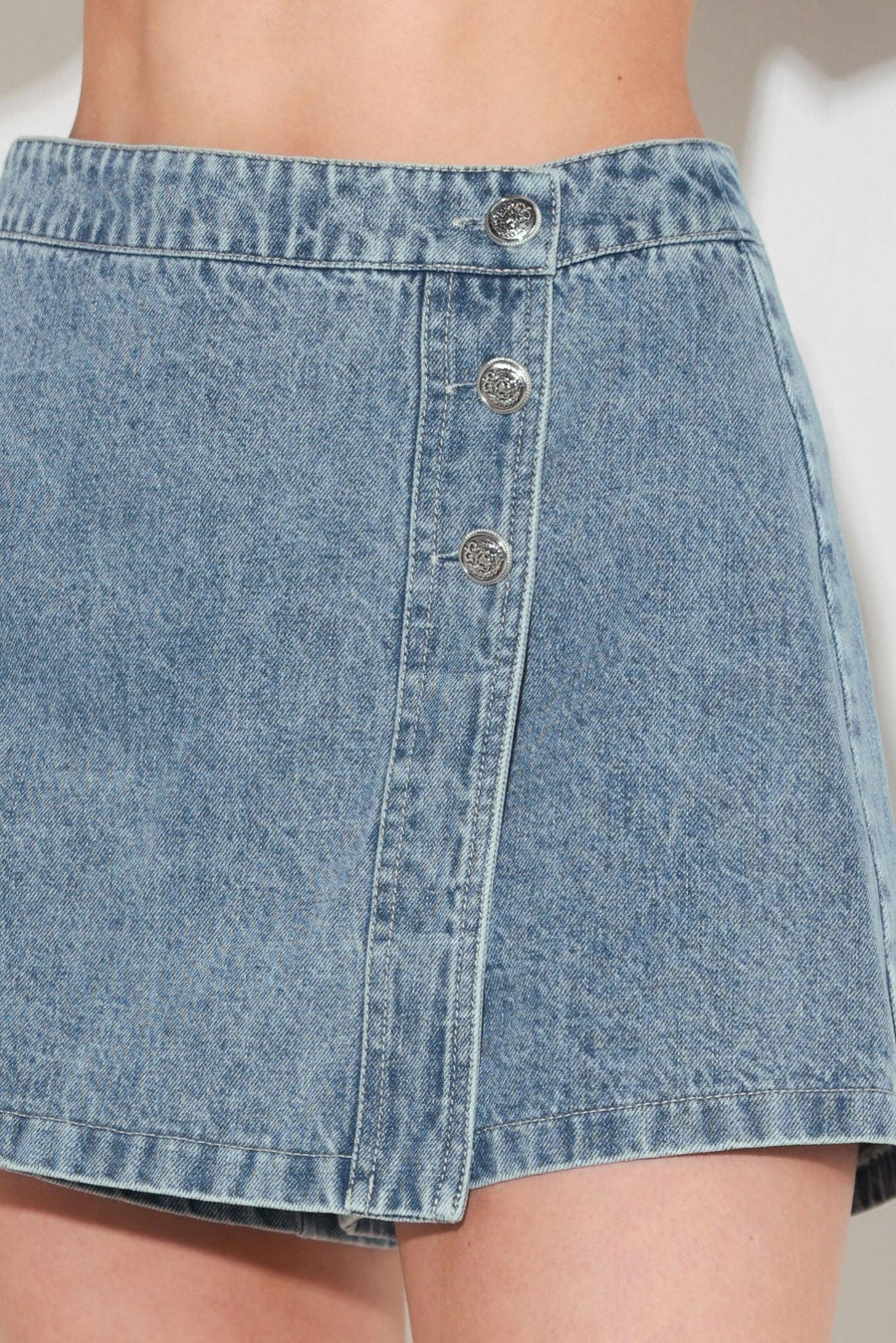 STREET MUSE DENIM SKORT - Glamourous Grace