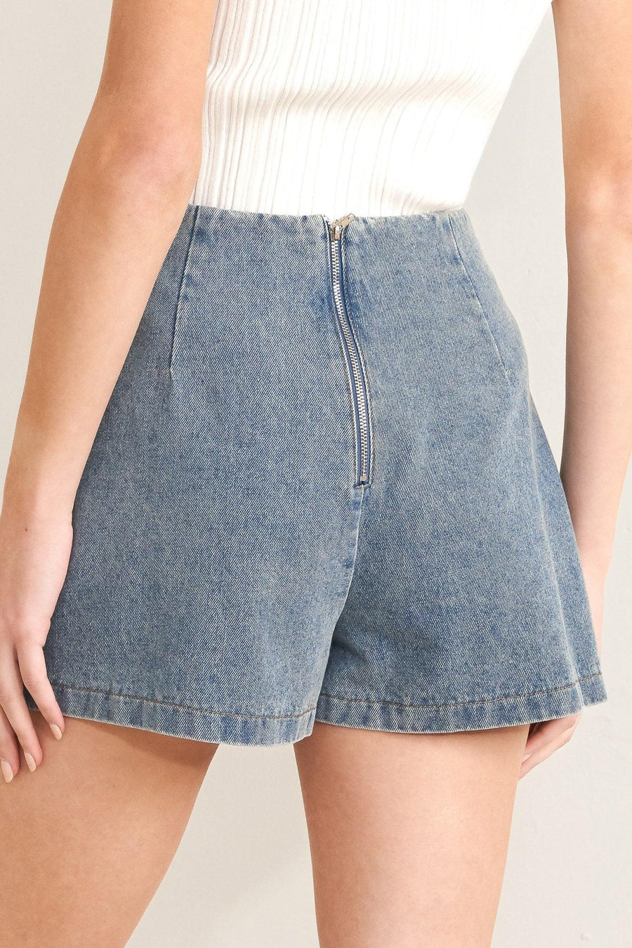SANTA MONICA DENIM SKORT - Glamourous Grace