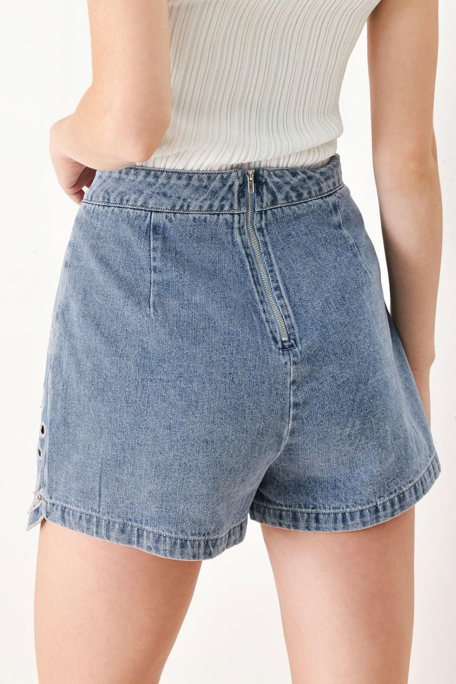 FLORAL LOVE DENIM SKORT - Glamourous Grace