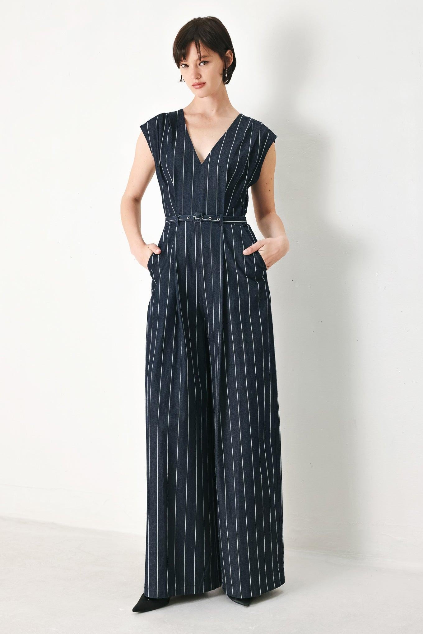 SOFT LINE ROMANCE WOVEN JUMPSUIT - Glamourous Grace