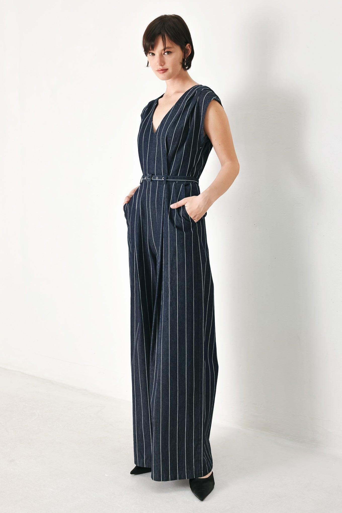 SOFT LINE ROMANCE WOVEN JUMPSUIT - Glamourous Grace