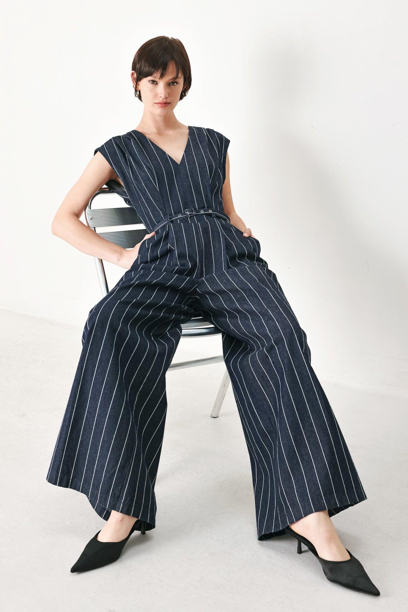 SOFT LINE ROMANCE WOVEN JUMPSUIT - Glamourous Grace