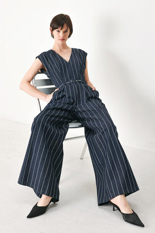 SOFT LINE ROMANCE WOVEN JUMPSUIT - Glamourous Grace