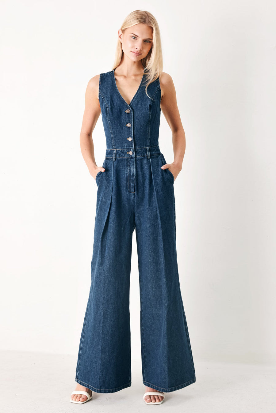 RUNWAY HIT LINE DENIM JUMPSUIT - Glamourous Grace
