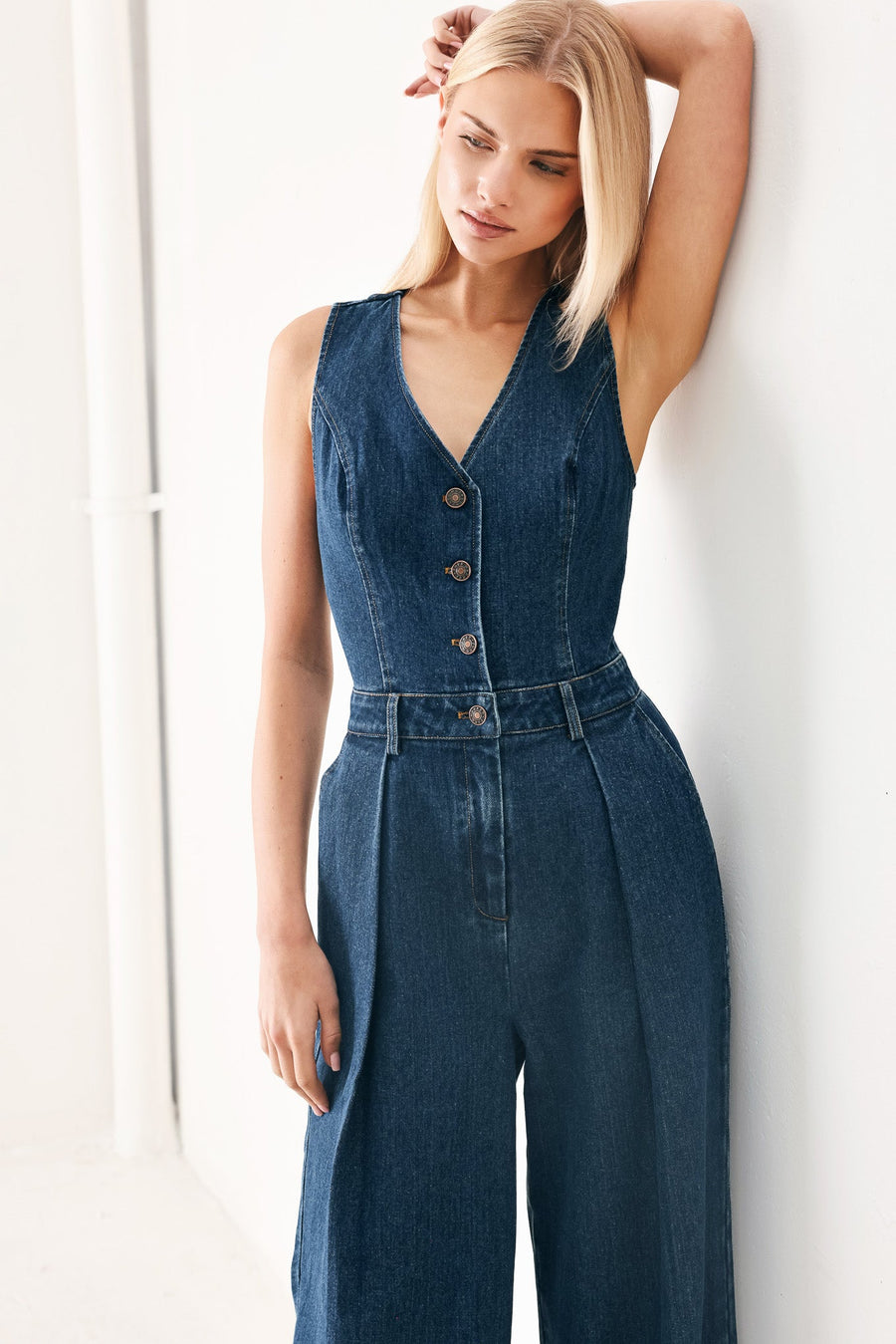 RUNWAY HIT LINE DENIM JUMPSUIT - Glamourous Grace