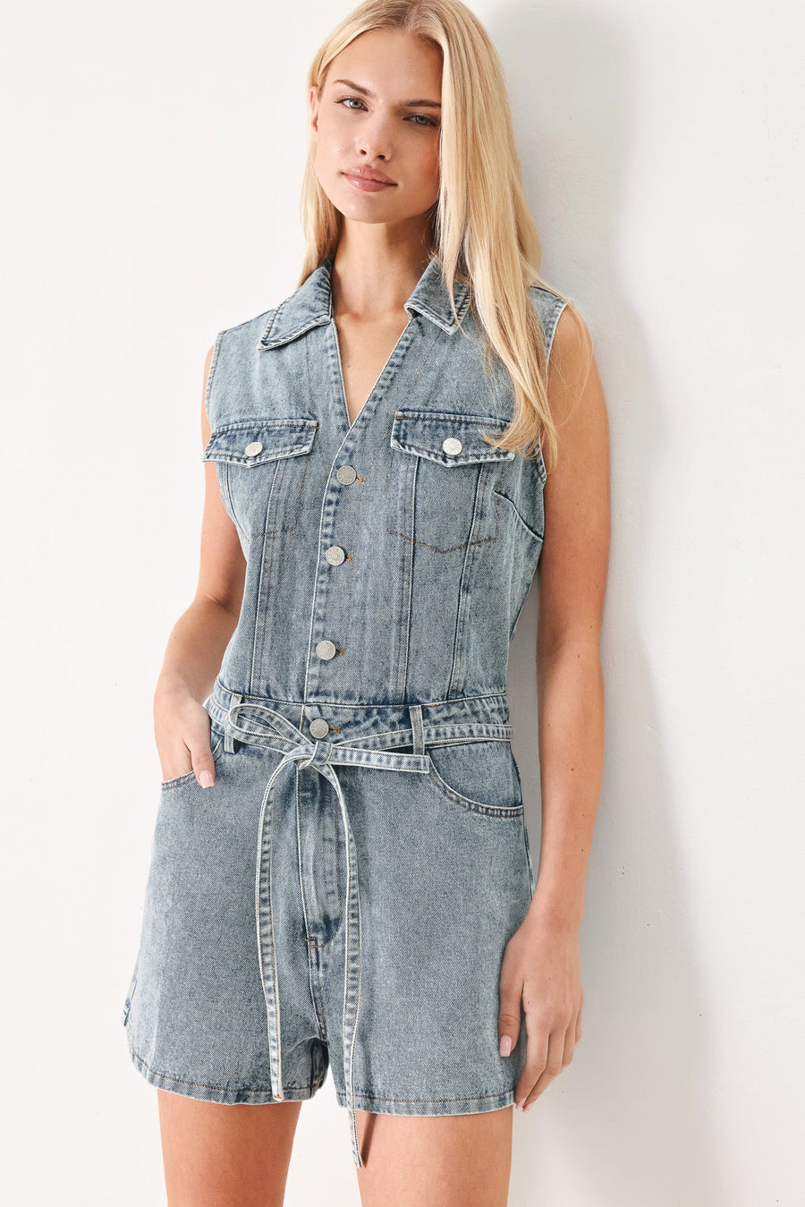 WEEKEND BLUE LOOK DENIM ROMPER - Glamourous Grace