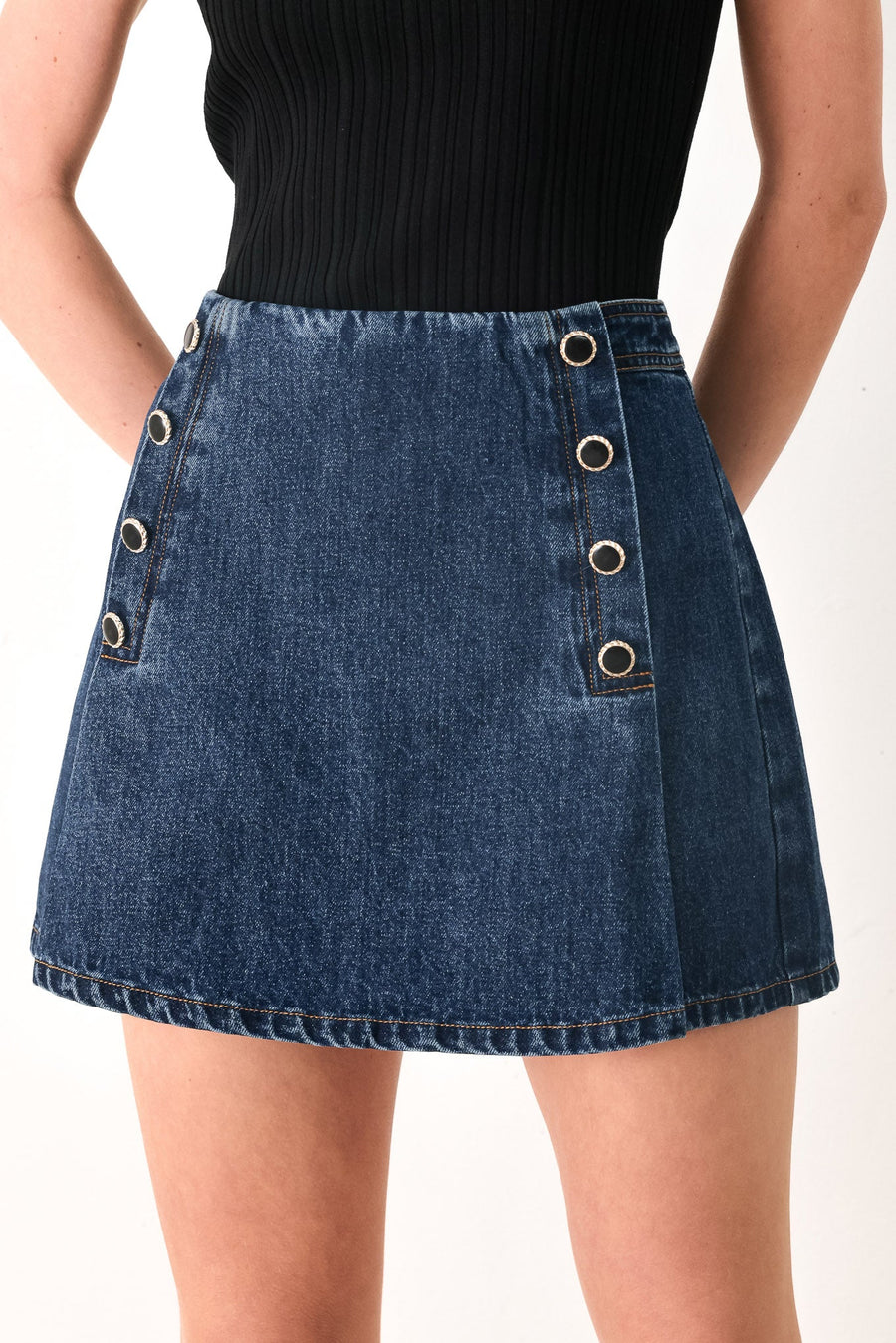 RUN THE CITY DENIM SKORT - Glamourous Grace