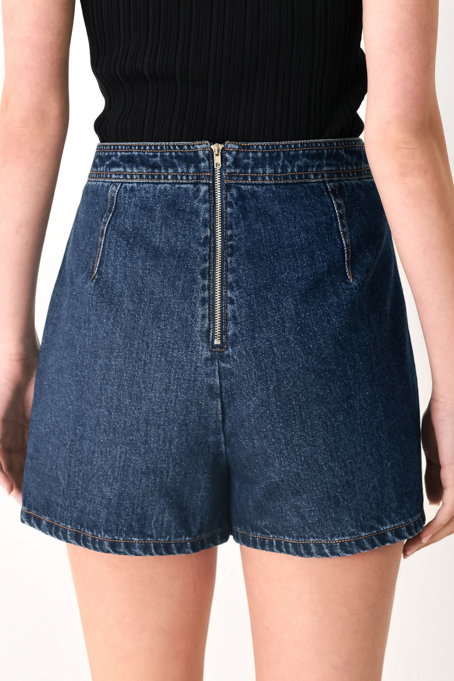 RUN THE CITY DENIM SKORT - Glamourous Grace
