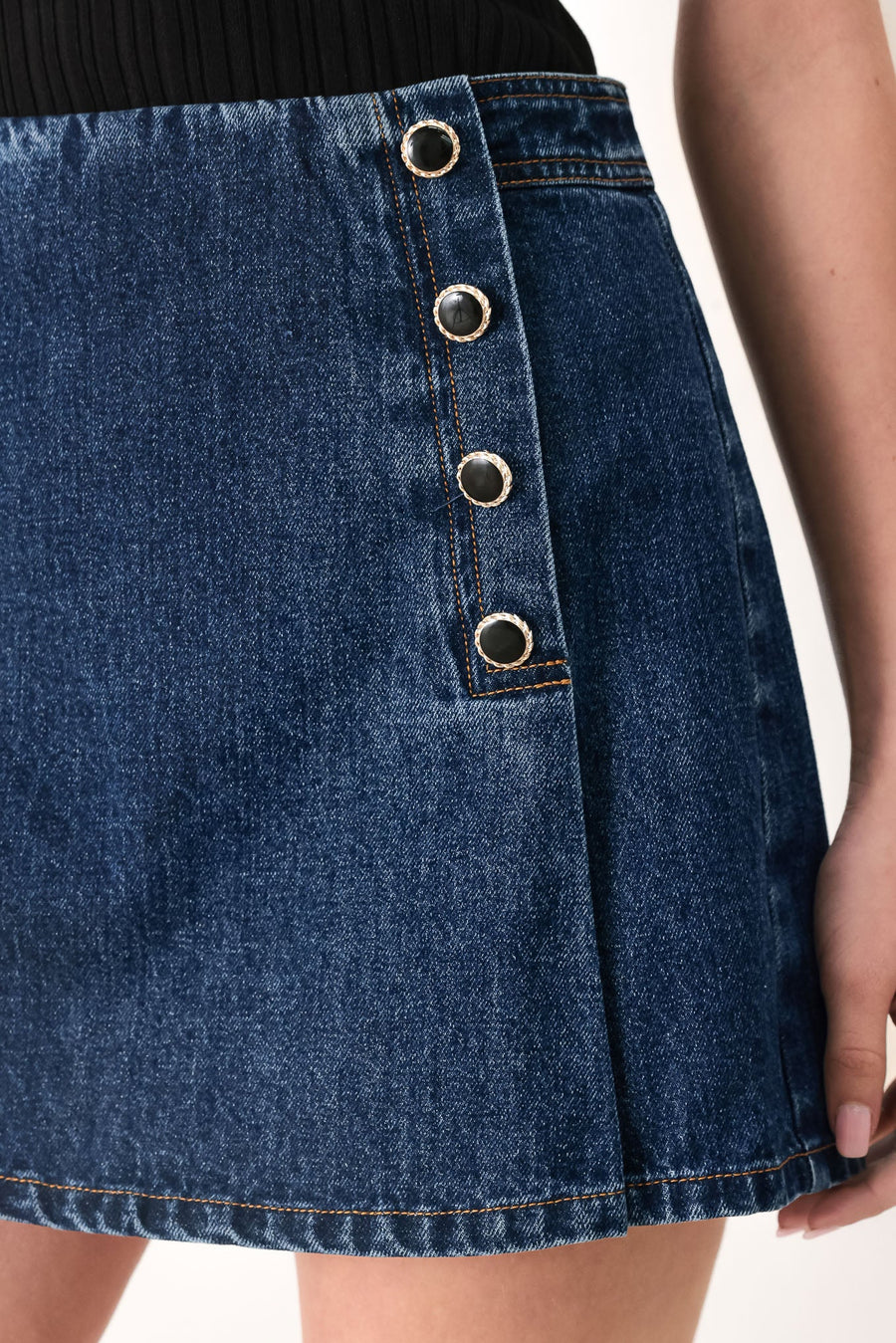RUN THE CITY DENIM SKORT - Glamourous Grace