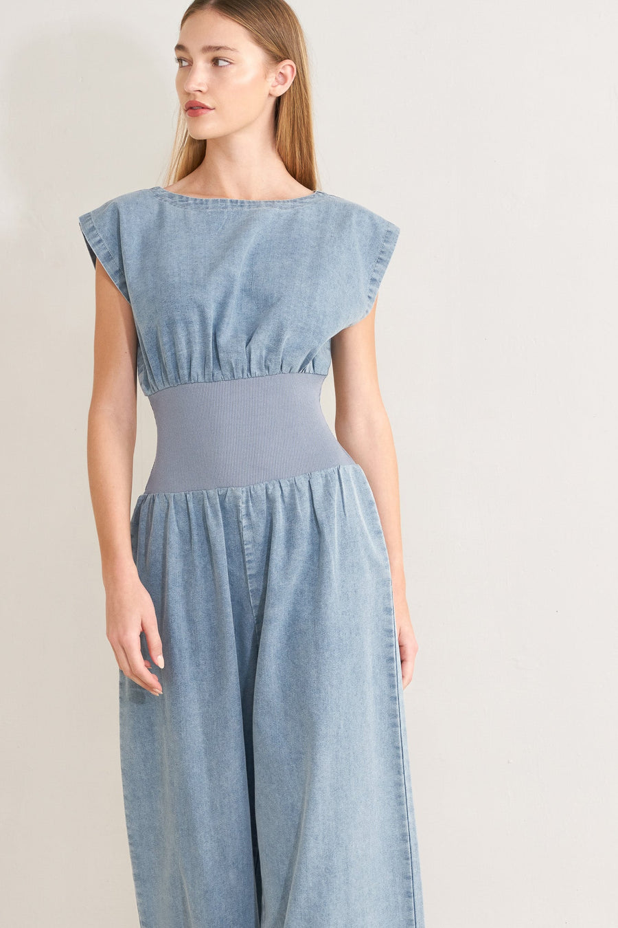 RUNNING IN DENIM JUMPSUIT - Glamourous Grace