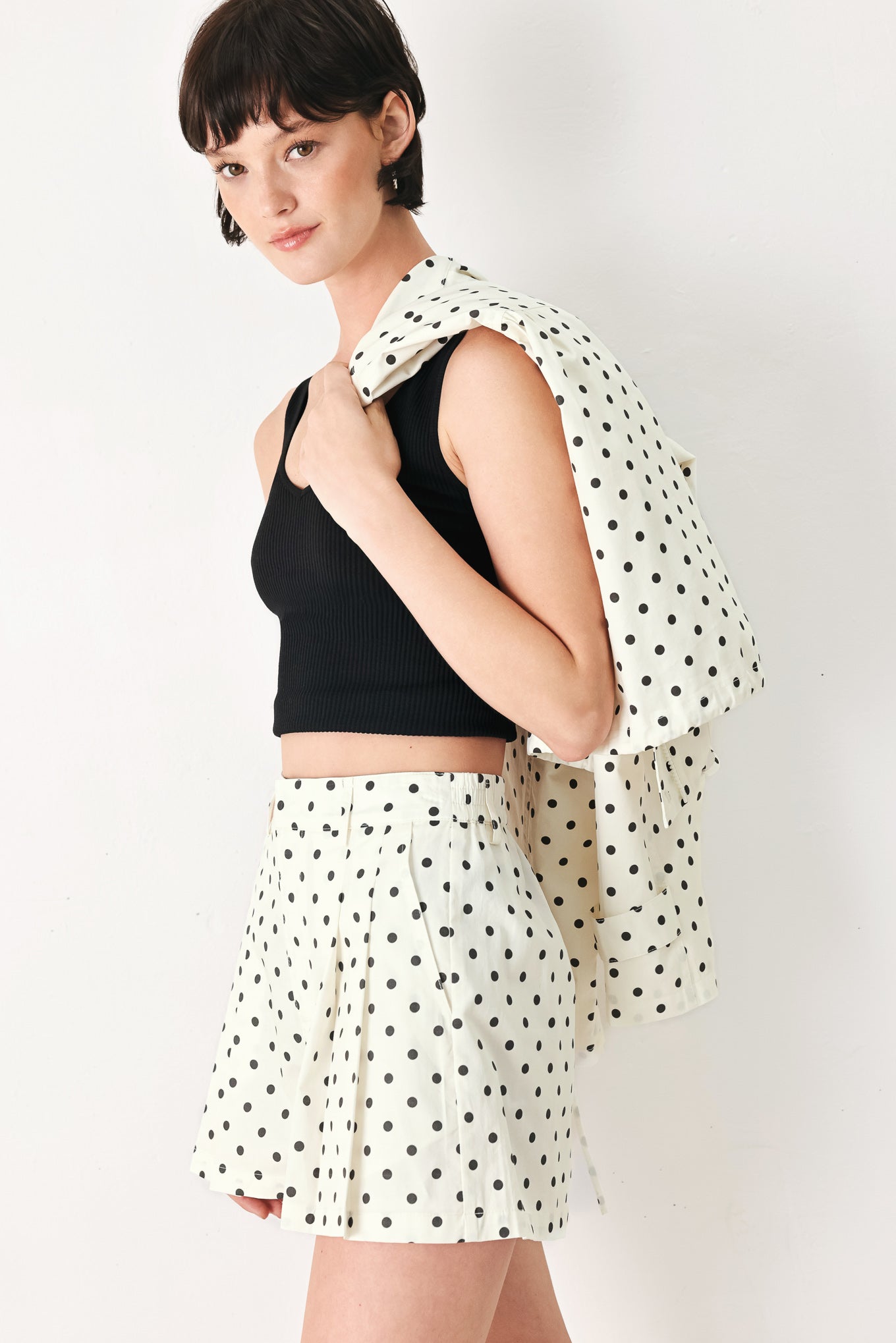 CHAMPAGNE DOTS WOVEN SHORTS - Glamourous Grace