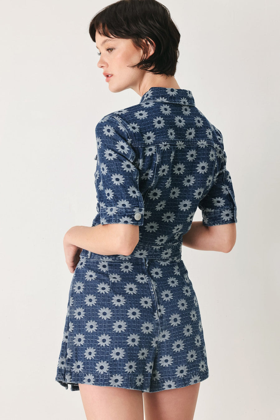 SWEET DAISY WOVEN JACQUARD DENIM SKORT - Glamourous Grace