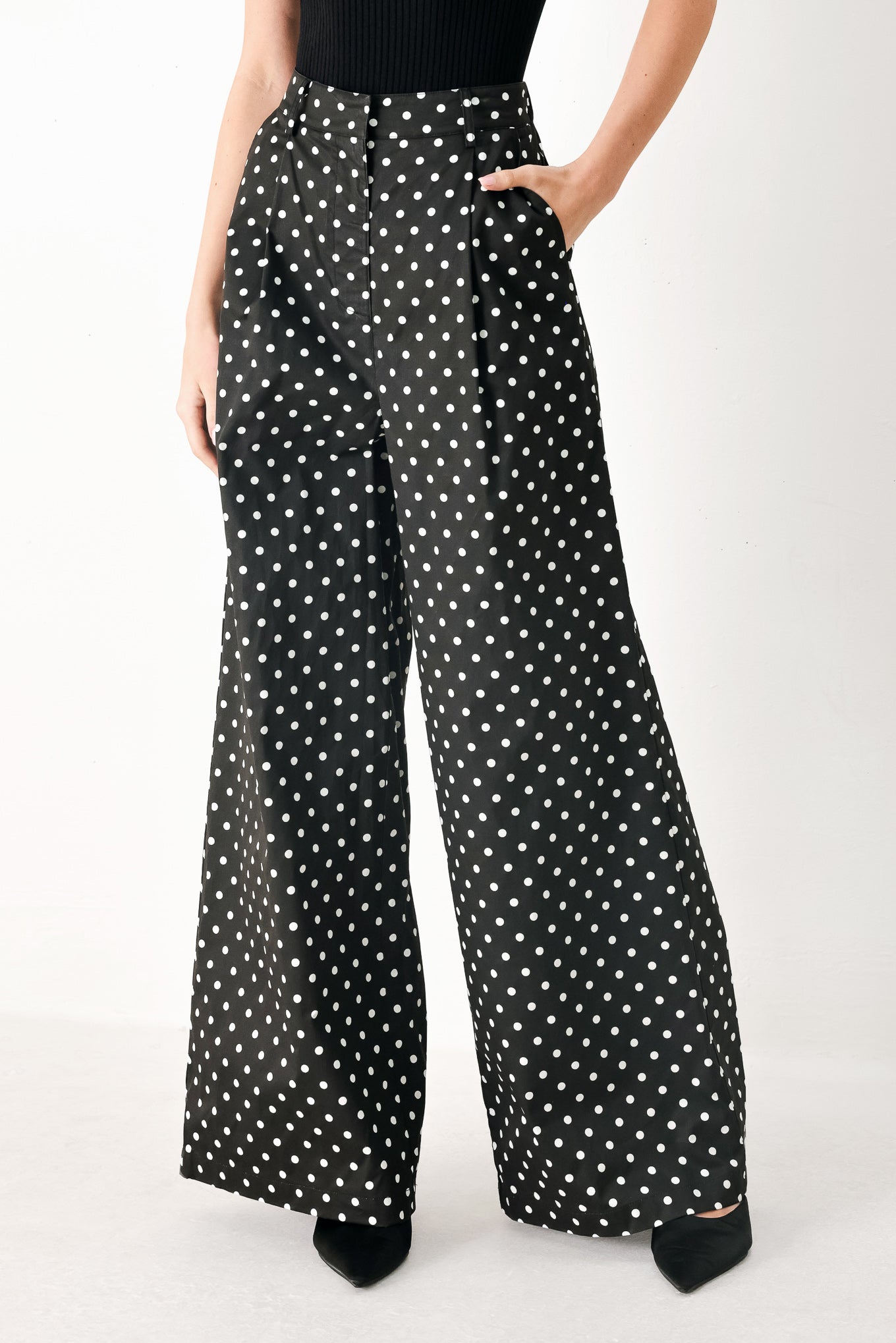 FOREVER CHIC POLKA WOVEN PANTS - Glamourous Grace